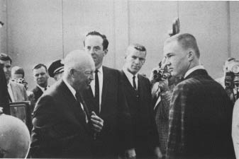 Ike meets students